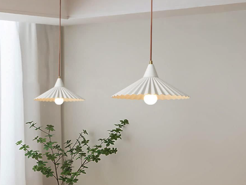 Scandinavian Pendant Lighting: Clean Geometry for Chic Dining Room Decor